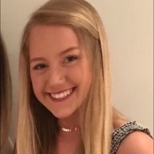 Meet your Posher, Eva